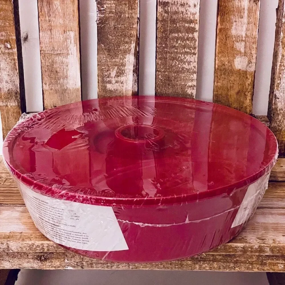 NWT Vasconia TORTILLAS Round Red Plastic Holder w/ lid for Pita bread Flatbread